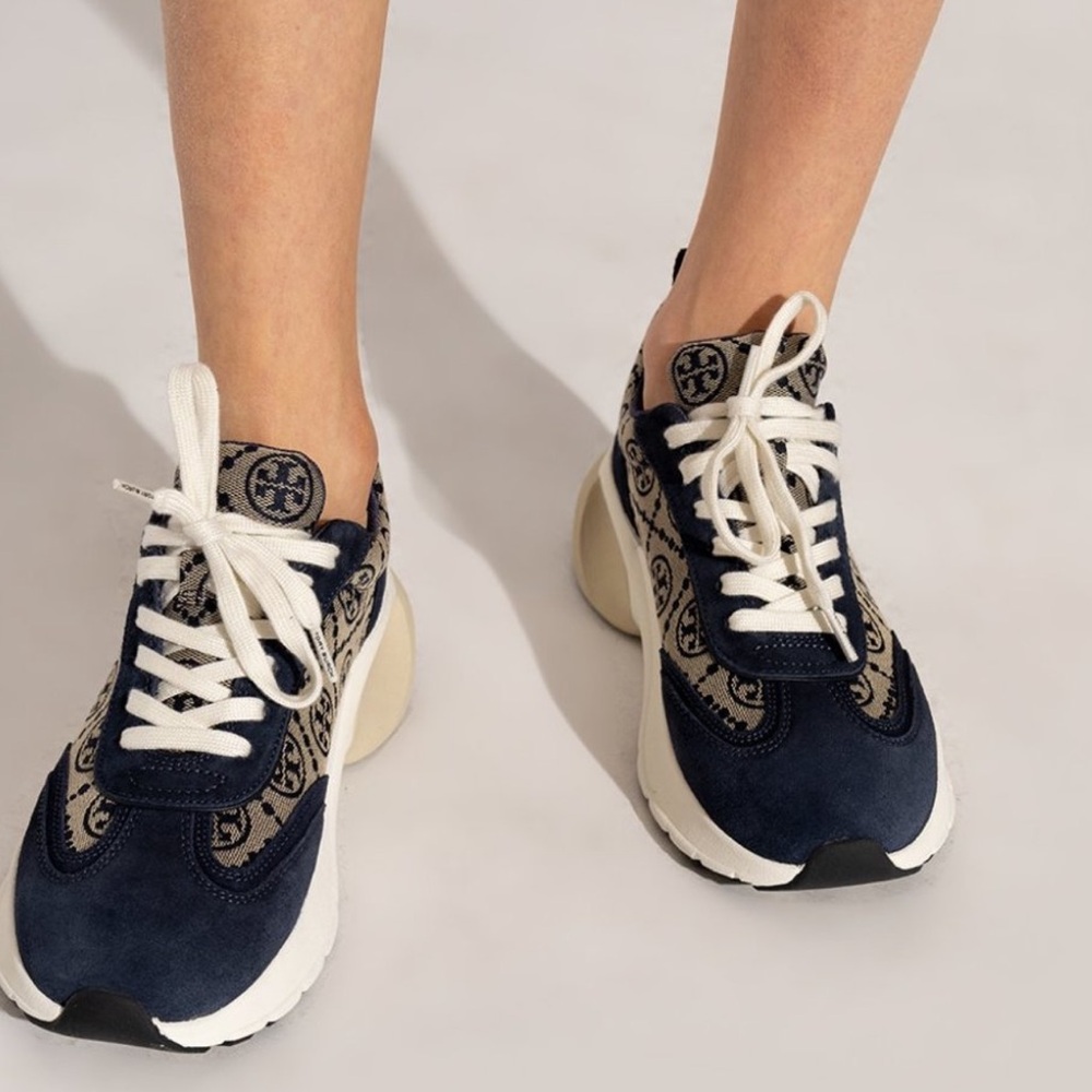 Tory Burch T Monogram Good Luck
Trainer Sneakers Navy and jacquard tan size 9